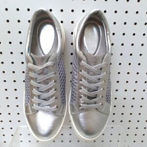 Metallic Silver Women’s Shoes| Sneakers Athletic Breathable Cushioned Comfort 7M
